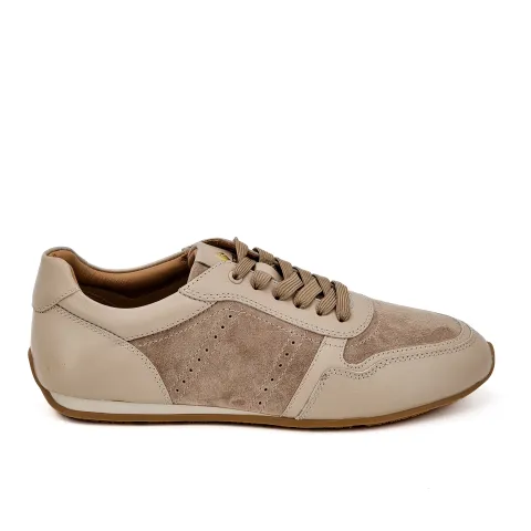 Кроссовки женские