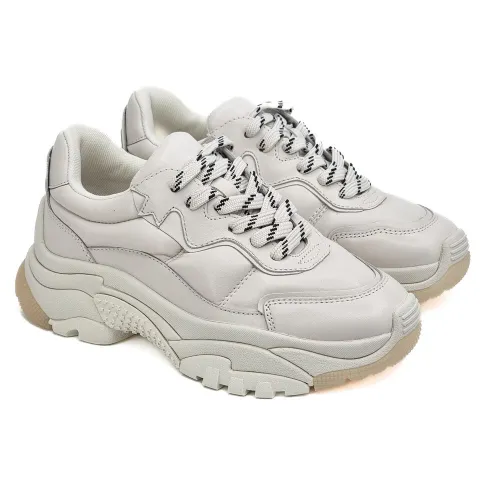 Кроссовки женские