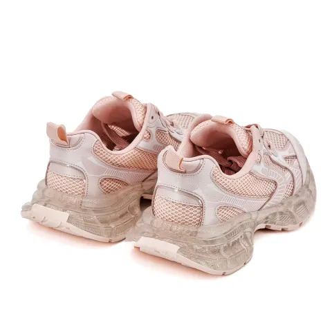 Кроссовки женские