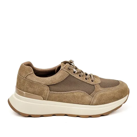 Кроссовки женские