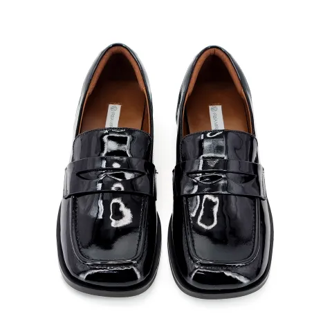 Лоферы женские