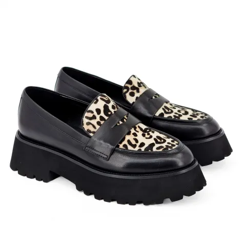 Лоферы женские