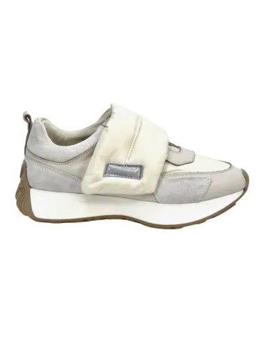 Кроссовки женские