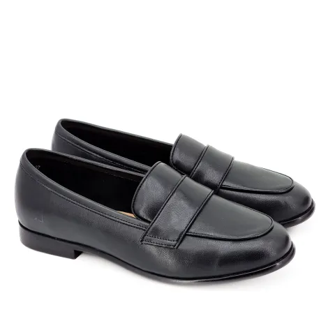 Лоферы женские