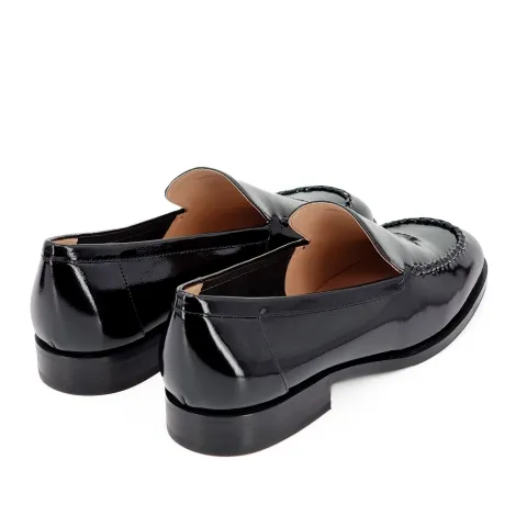 Лоферы женские