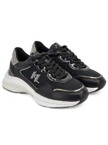 Кроссовки женские