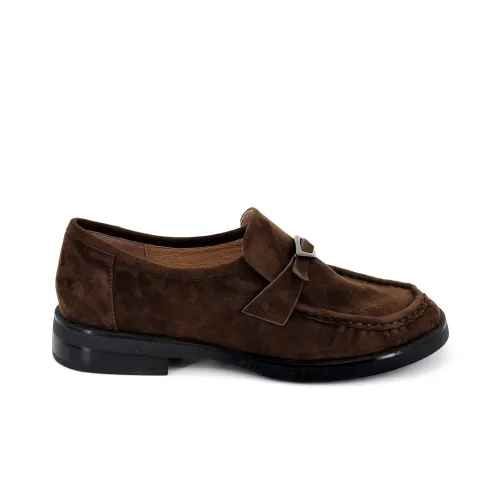 Лоферы женские