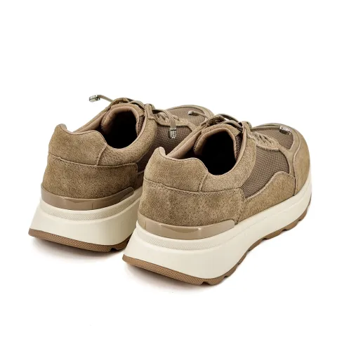 Кроссовки женские