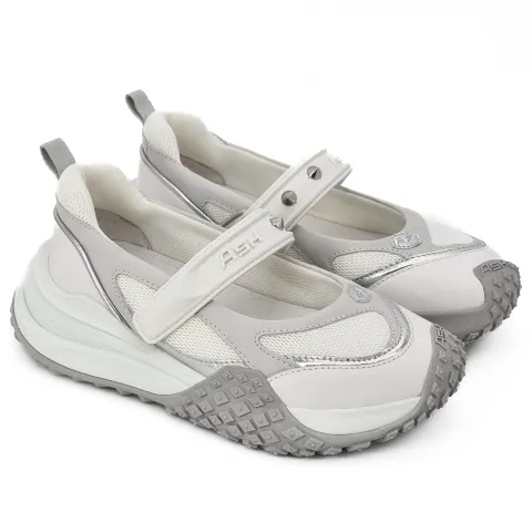 Кроссовки женские