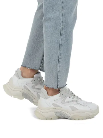 Кроссовки женские