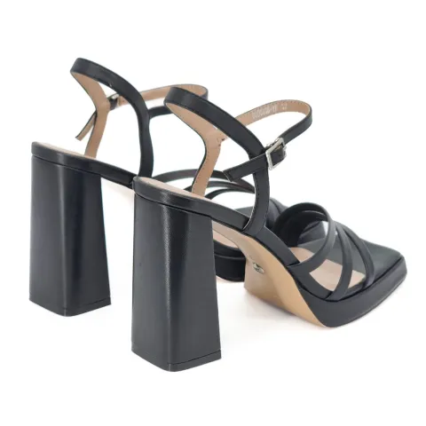 Босоножки женские