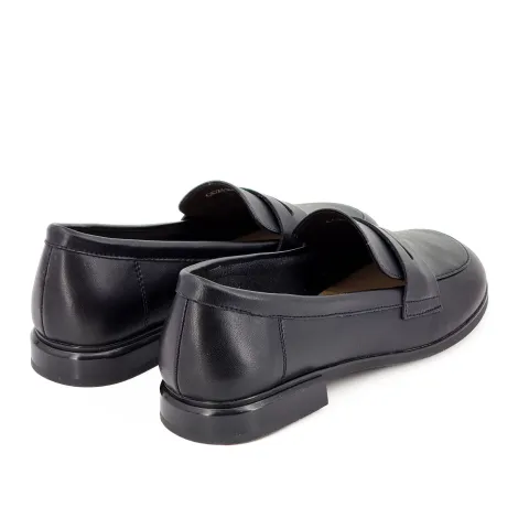 Лоферы женские