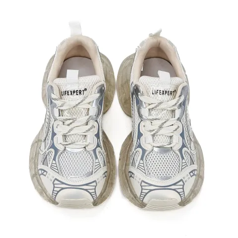 Кроссовки женские