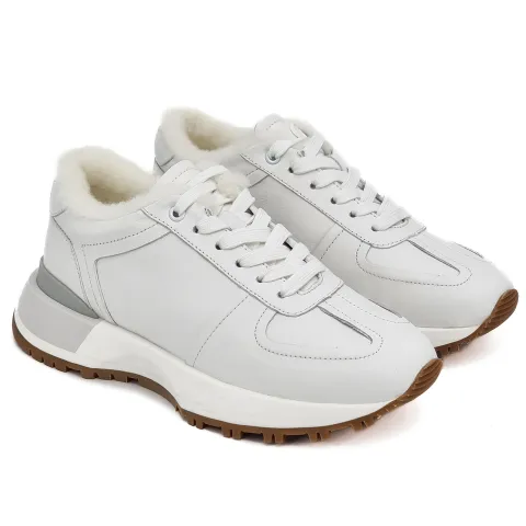 Кроссовки женские