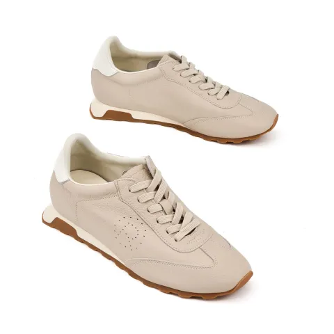 Кроссовки женские