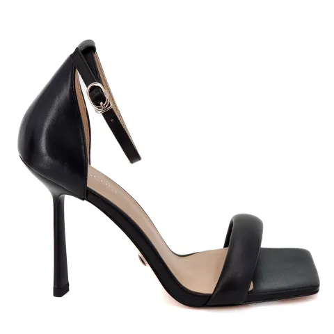 Босоножки женские