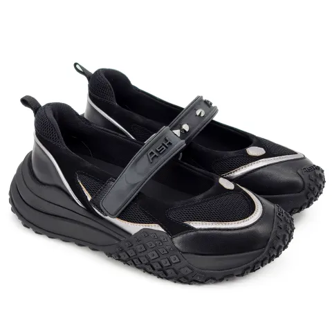 Кроссовки женские