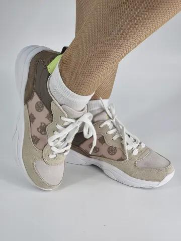 Кроссовки женские