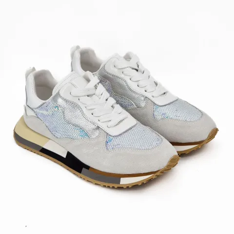 Кроссовки женские