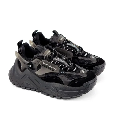 Кроссовки женские