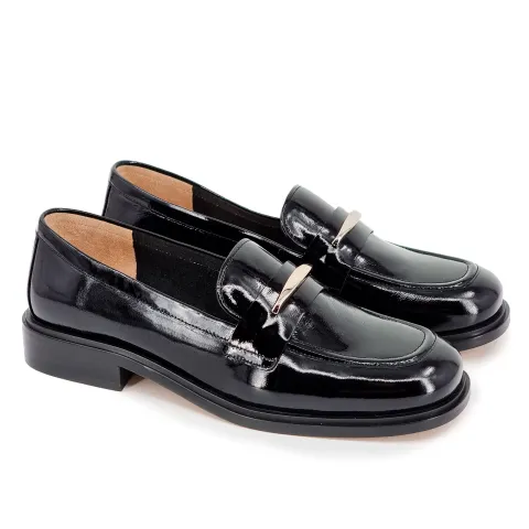 Лоферы женские