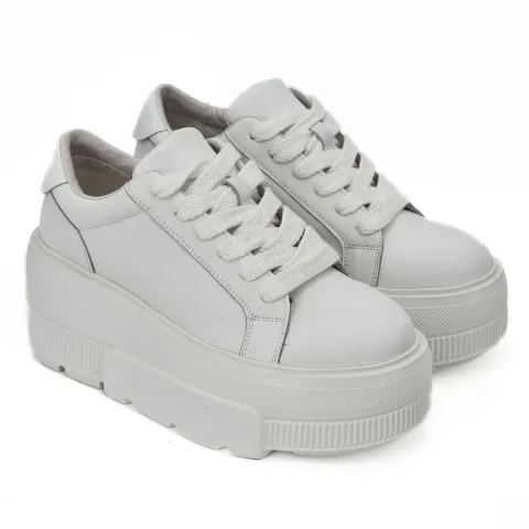 Кроссовки женские