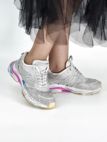 Кроссовки женские