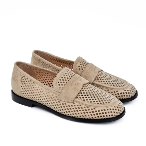 Лоферы женские