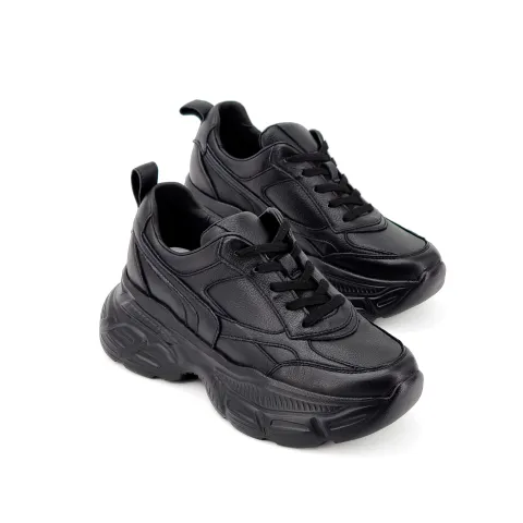 Кроссовки женские