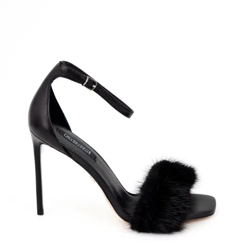 Босоножки женские