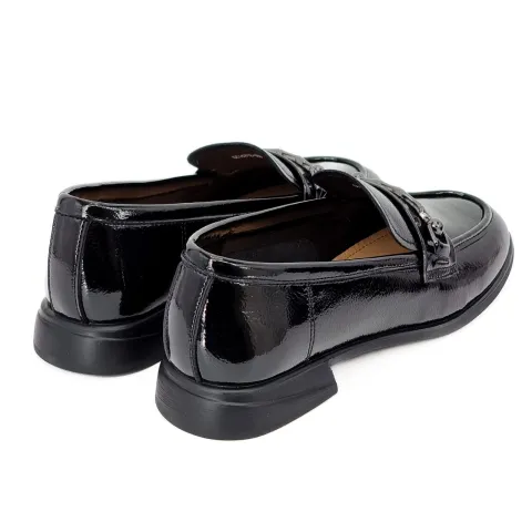 Лоферы женские