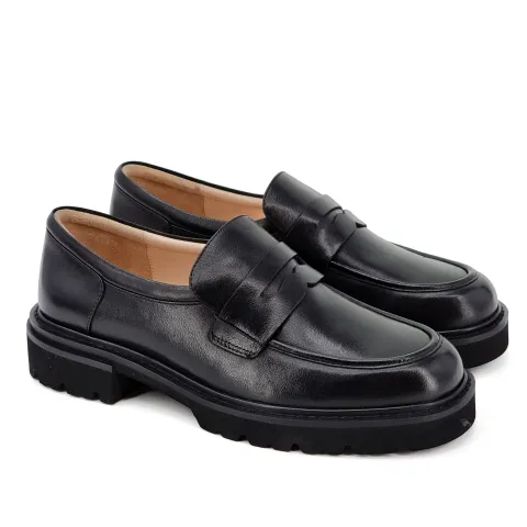 Лоферы женские