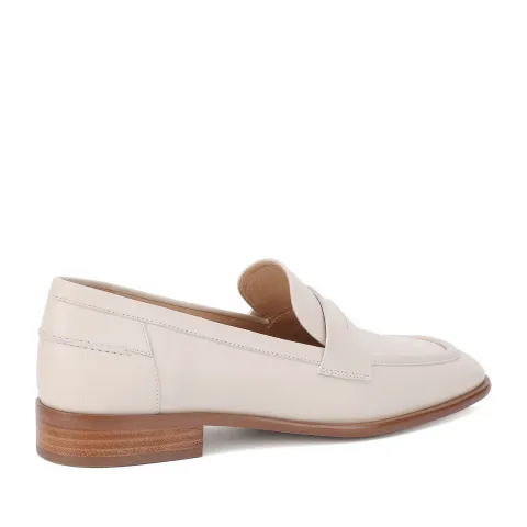 Лоферы женские