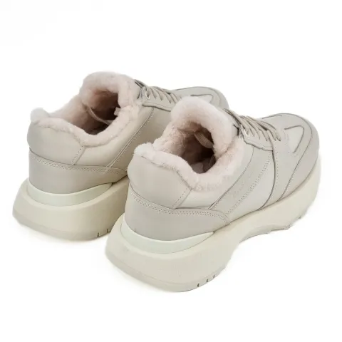 Кроссовки женские