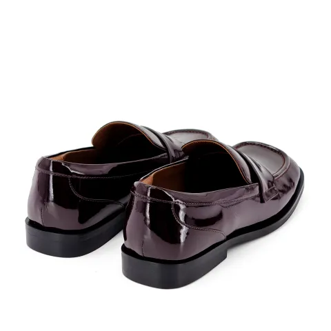 Лоферы женские