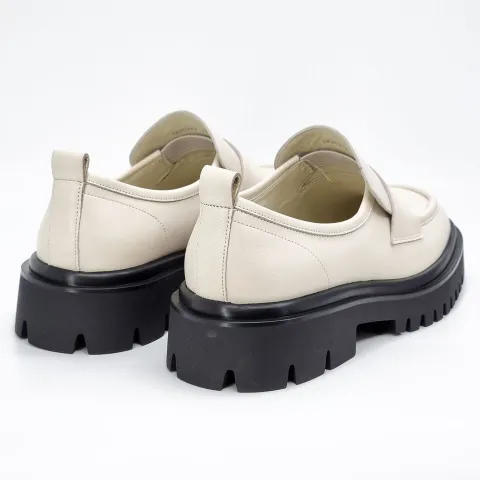 Лоферы женские