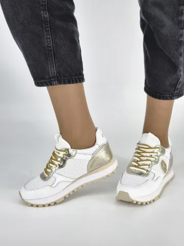 Кроссовки женские