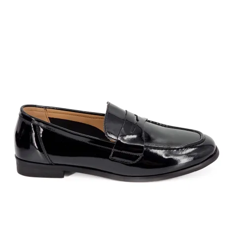 Лоферы женские