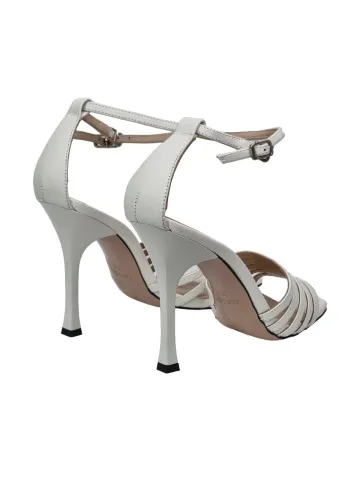 Босоножки женские