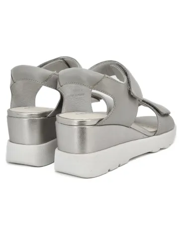 Босоножки женские