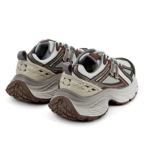 Кроссовки женские