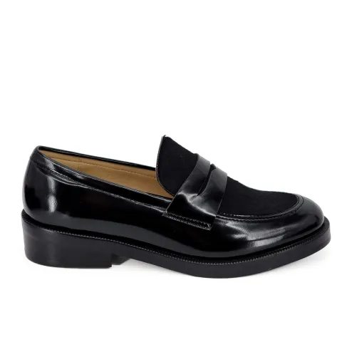 Лоферы женские