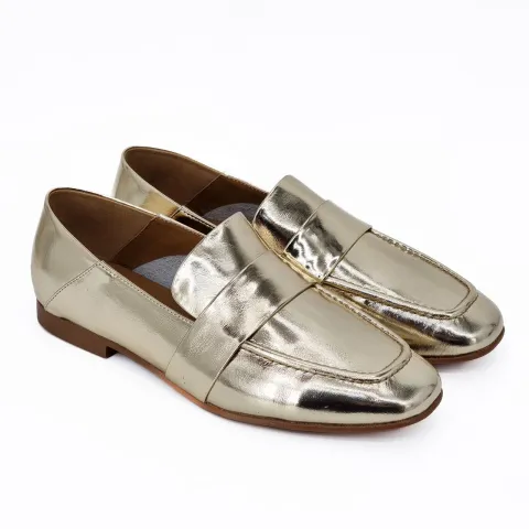 Лоферы женские