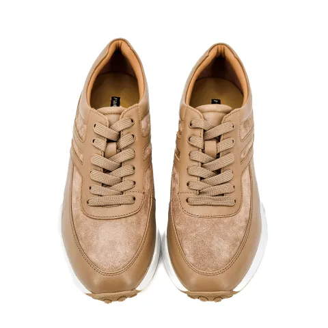 Кроссовки женские