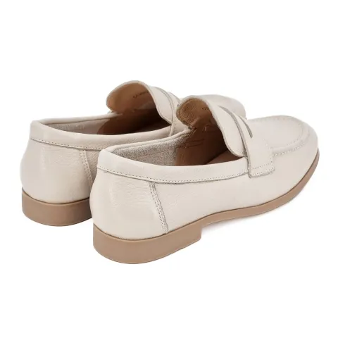 Лоферы женские