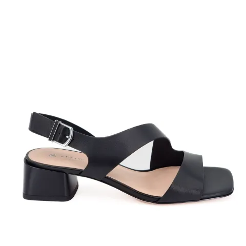 Босоножки женские