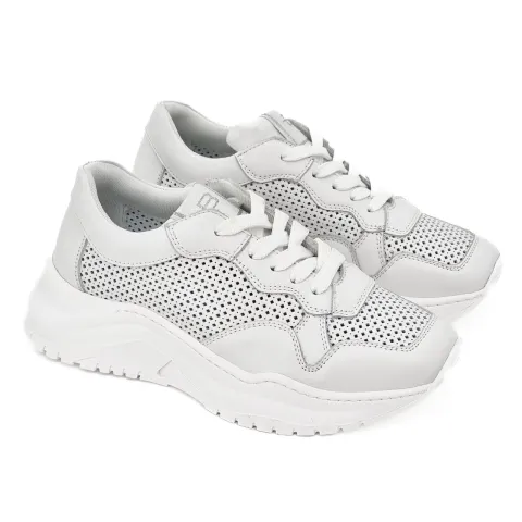 Кроссовки женские