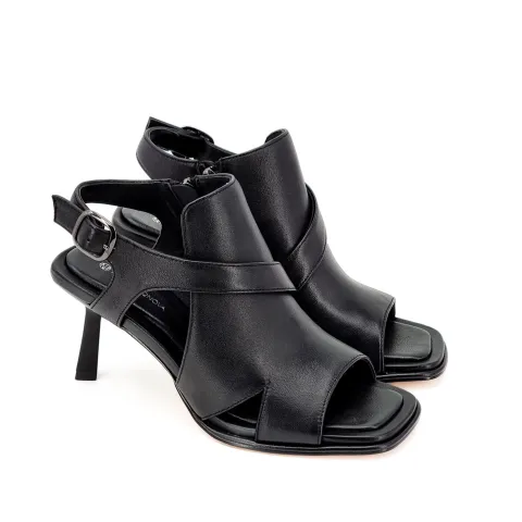 Босоножки женские