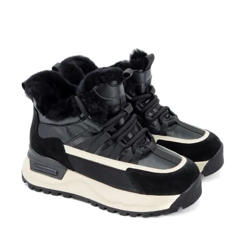 Кроссовки женские