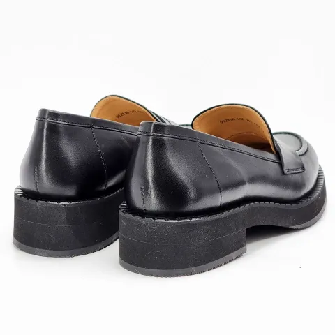 Лоферы женские